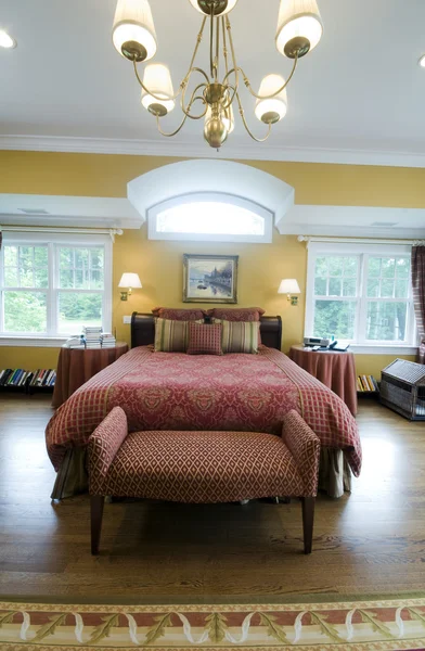 Large master bedroom with window light — Stock Photo, Image