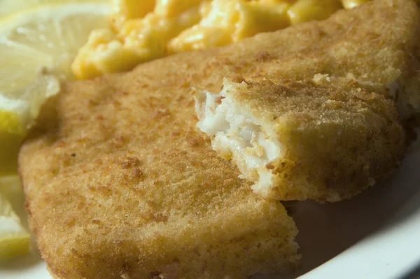 Filé de peixe macarrão e queijo — Fotografia de Stock