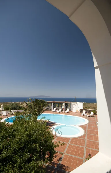 Swimming pool greek islands santorini — Stock Photo, Image