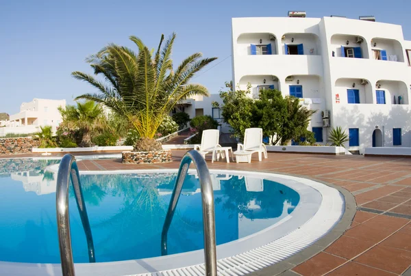 Swimming pool greek islands santorini — Stock Photo, Image