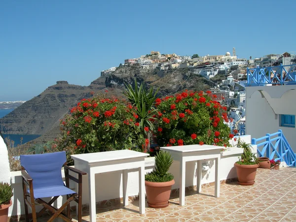 Restaurace caldera pohled santorini řecké ostrovy — Stock fotografie