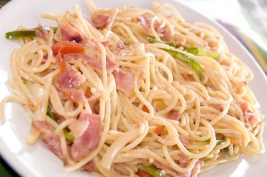 pastırma ile Nikaragua makarna spagetti domates biber