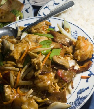 On madde pan kızarmış noodle