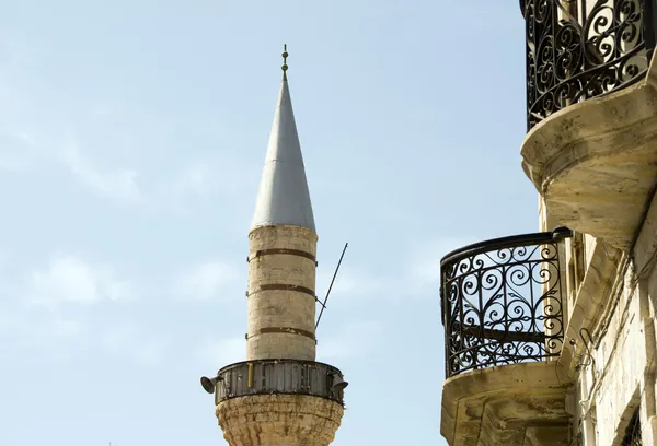 Minaret mešity v limasol Kypru — Stock fotografie