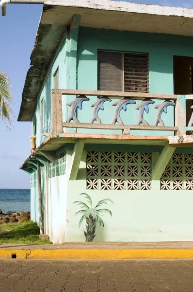 Homlokzati régi hotel waterfront Nicaragua nagy kukorica sziget — Stock Fotó