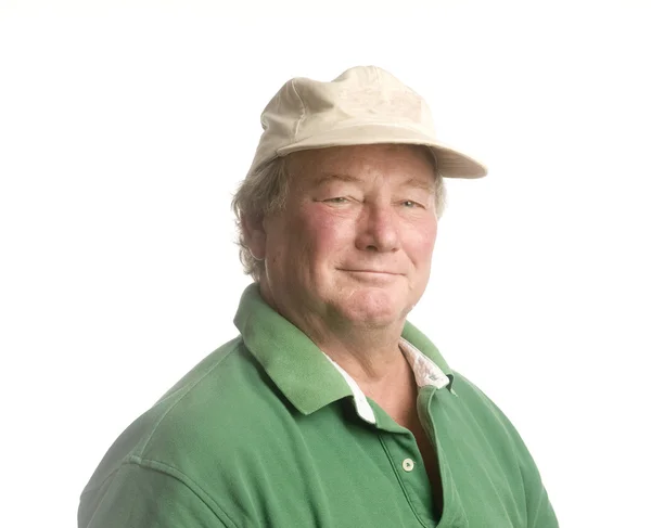 Älterer Mann mittleren Alters mit lässigem Hut lächelt — Stockfoto