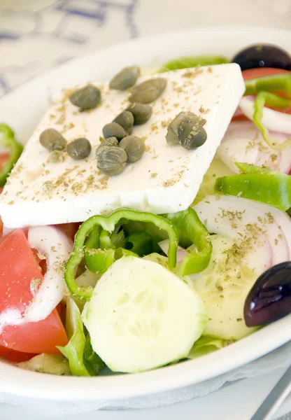 Greek salad with feta cheese — Stock Photo, Image