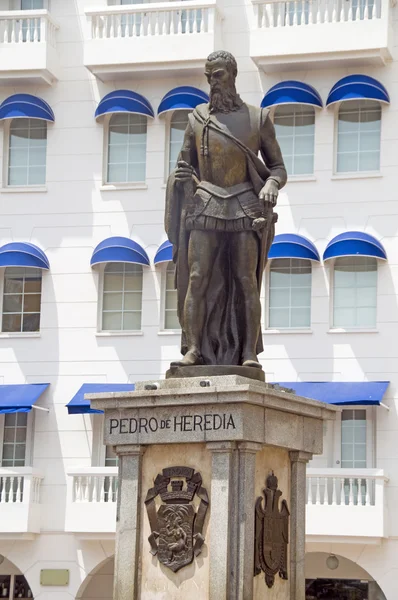 Estátua de Pedro de Heredia em La Plaza de los Coches Cartagenade Índias Colômbia América do Sul — Fotografia de Stock