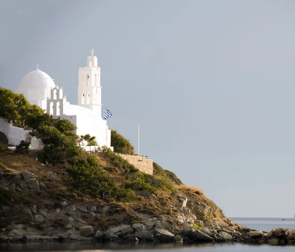 Ilha grega arquitetura torre sino igreja Ios Cyclades ilha — Fotografia de Stock