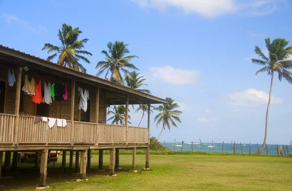 Casa su isola di mais marino caraibico nicaragua — Foto Stock