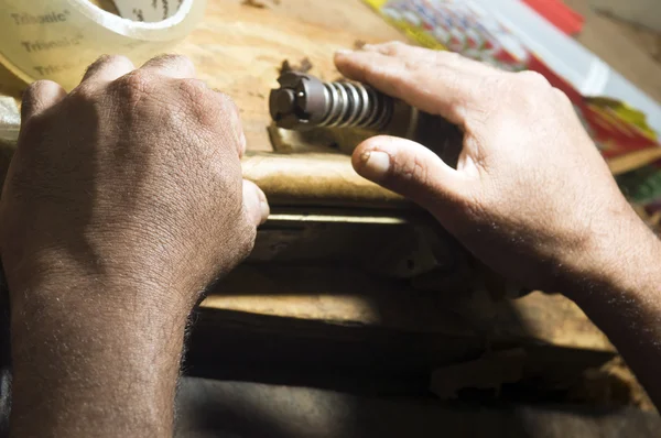 Hand rolling cigar production — Stock Photo, Image