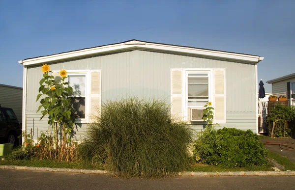 Stacaravans in trailer park condominium "oceanfront" in montauk long island in new york de Atlantische Oceaan — Stockfoto