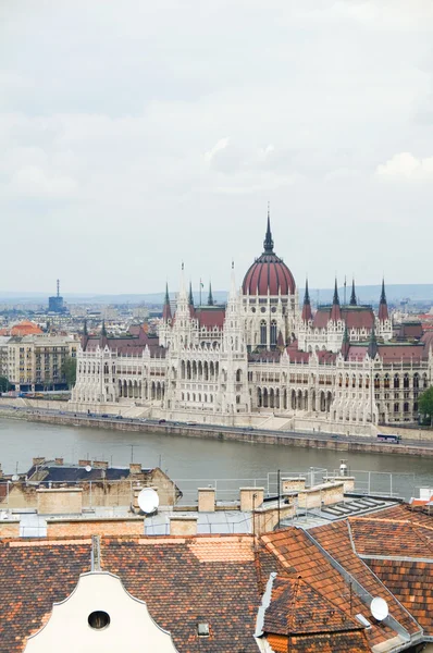 Budapest Ungern stadsbilden panorama med parlamentet Donau — Stockfoto