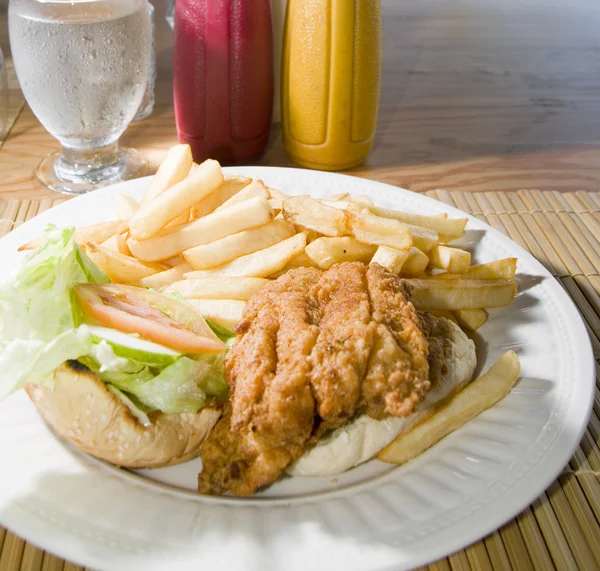 Sanduíche de peixe voador estilo caribenho Barbados — Fotografia de Stock