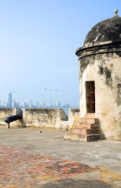 Vista del cannone a muro di Bocagrande Cartagena Colombia Sud America — Foto Stock