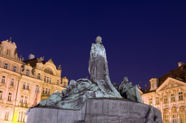 Eski Şehir Meydanı heykeli