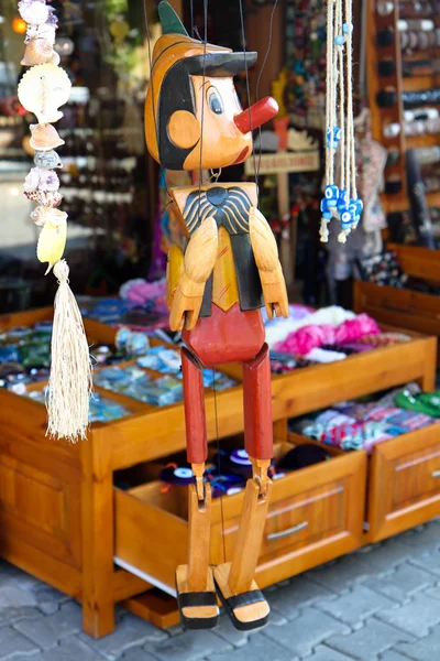 Houten pinocchio marionet — Stockfoto