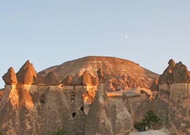peribacaları Kapadokya ve ay