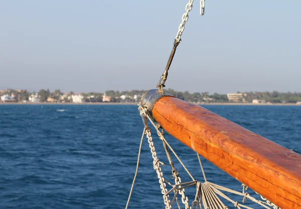 Widok na Morze Śródziemne z dziób jachtu — Zdjęcie stockowe