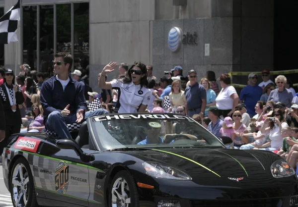 Danica Patrick Greets at Indy 500 Festival Parade — Stock Photo, Image