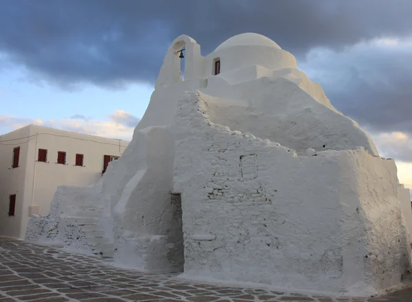 Mikonos kentine Panagia paraportiani Kilisesi — Stok fotoğraf