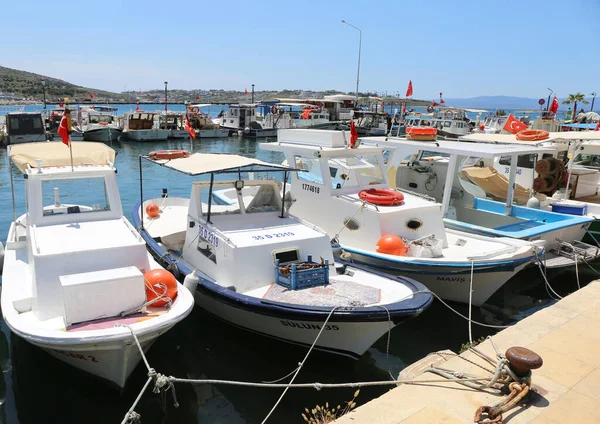 Cesme Izmir Turkey Maj Łodzie Rybackie Zacumowane Porcie Cesme Maja — Zdjęcie stockowe