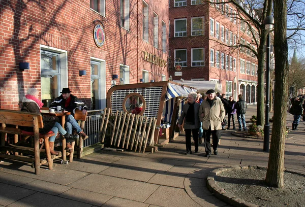 Bremen Germany February Unidentified People Enjoying Sunny Day Cafes Walk —  Fotos de Stock