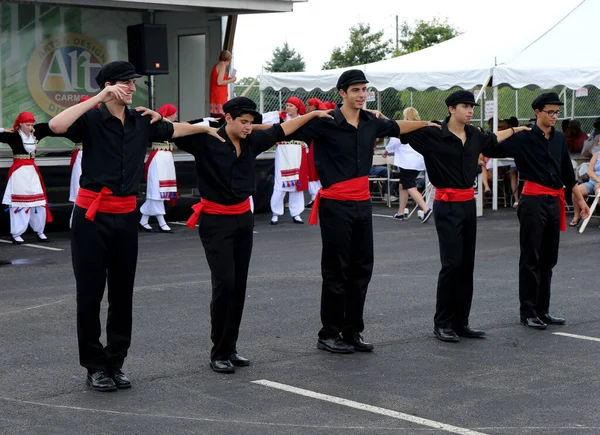 Carmel Indiana Usa August Young Greek Dancers Performing Greek Fest — Foto Stock