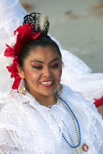 Indianapolis Usa October Pretty Mexican Dancer Getting Ready Day Dead — Stock Photo, Image