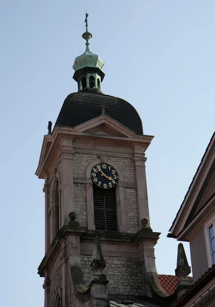 Old Bell Tower Med Klocka Gottingen Tyskland — Stockfoto