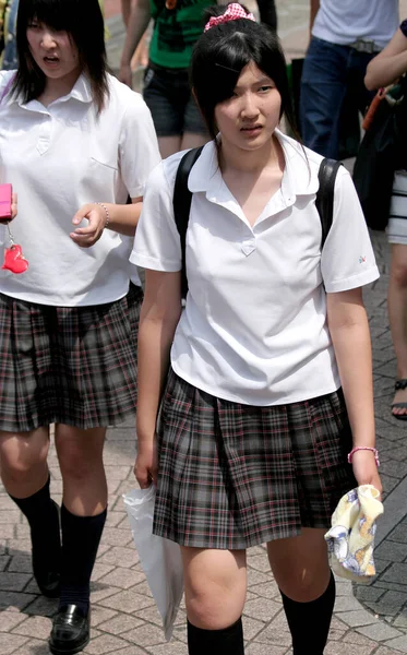 Tokio Japón Julio Estudiantes Identificados Uniforme Visitando Calle Harajuku Julio —  Fotos de Stock