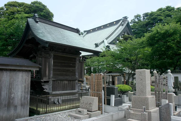 Kamakura Japon Juillet Cimetière Japonais Avec Sculptures Prières Arbres Pierres — Photo