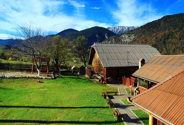 Yard in a mountain village — Stock Photo, Image