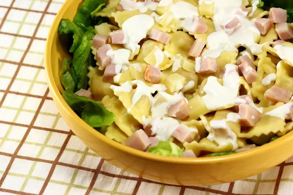 Makarna Salatası