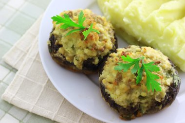 doldurulmuş champignon mantar