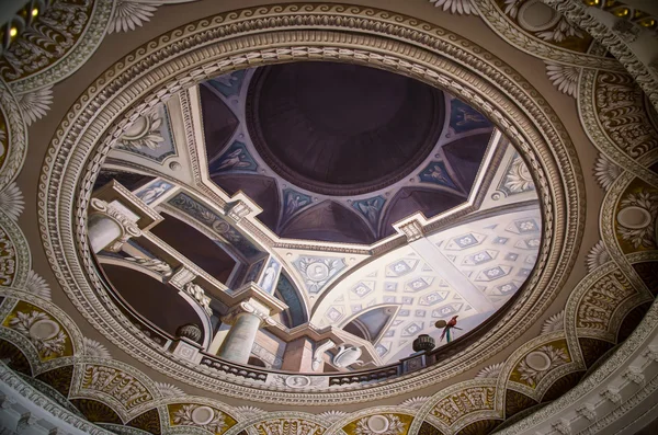 La peinture sur le plafond de la pièce Photos De Stock Libres De Droits