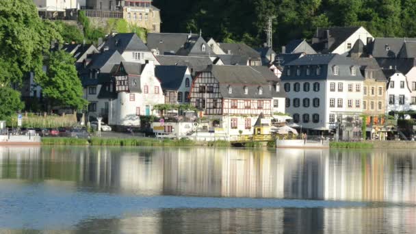 Paisaje urbano de Beilstein y el río Mosel . — Vídeo de stock