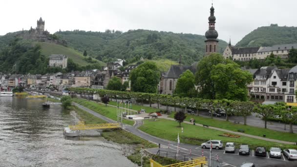 Paysage urbain de Cochem et de la rivière Moselle — Video