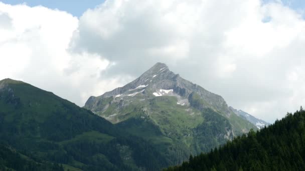 Cennet zaman atlamalı, Alpler Dağı zirve (Avusturya, zillertal) — Stok video