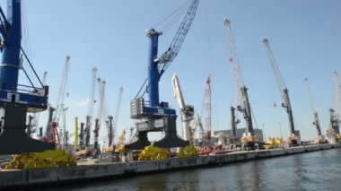Liebherr vinç imalat fabrikada rostock liman. . Ağustos 02, warnemuende bulunan 2013