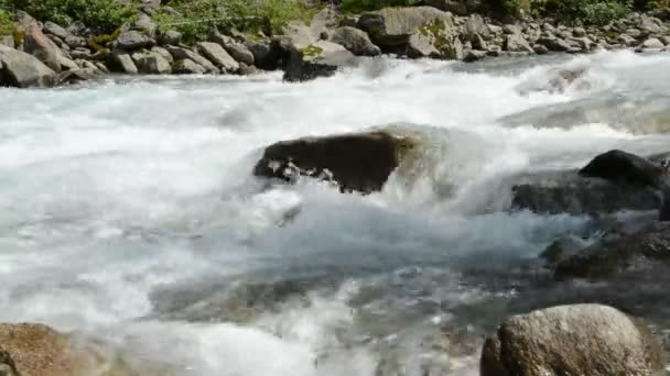 Водопады в Криммеле. Медленное движение — стоковое видео