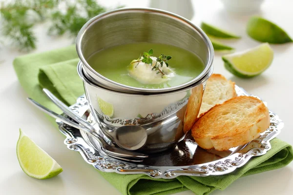 Cream - soup with green peas. — Stock Photo, Image