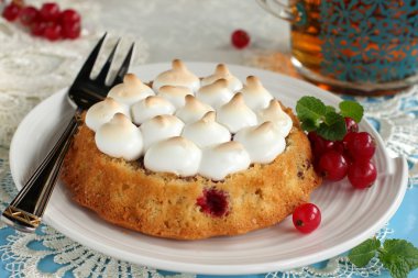 Pasta Kek ve kuş üzümü gerçekleşti.