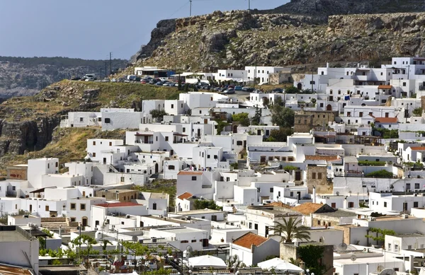 Lindos village grec traditionnel sur l'île de Rhodes — Photo