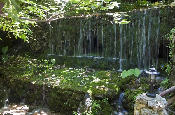 Wodospady w argiroupoli sprężyny w wyspa Kreta, Grecja — Zdjęcie stockowe