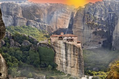 meteora, kalampaka, Yunanistan için manastırda asılı