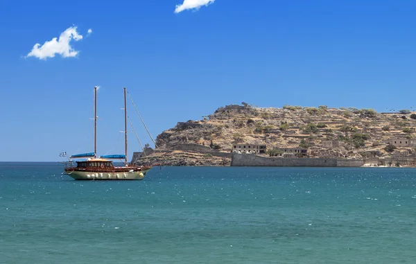Остров Фалонга и крепость на острове Крит в Греции — стоковое фото
