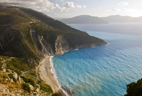 Praia de Mirtos na ilha de Kefalonia, na Grécia — Fotografia de Stock