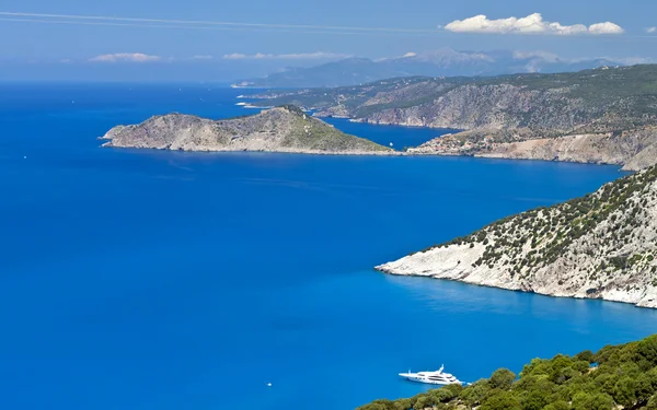 Ilha de Kefalonia na Grécia no mar ioniano — Fotografia de Stock