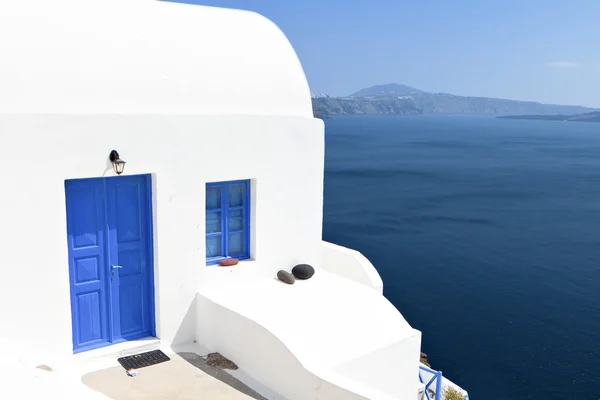 Traditional house at Santorini island in Greece — Stock Photo, Image